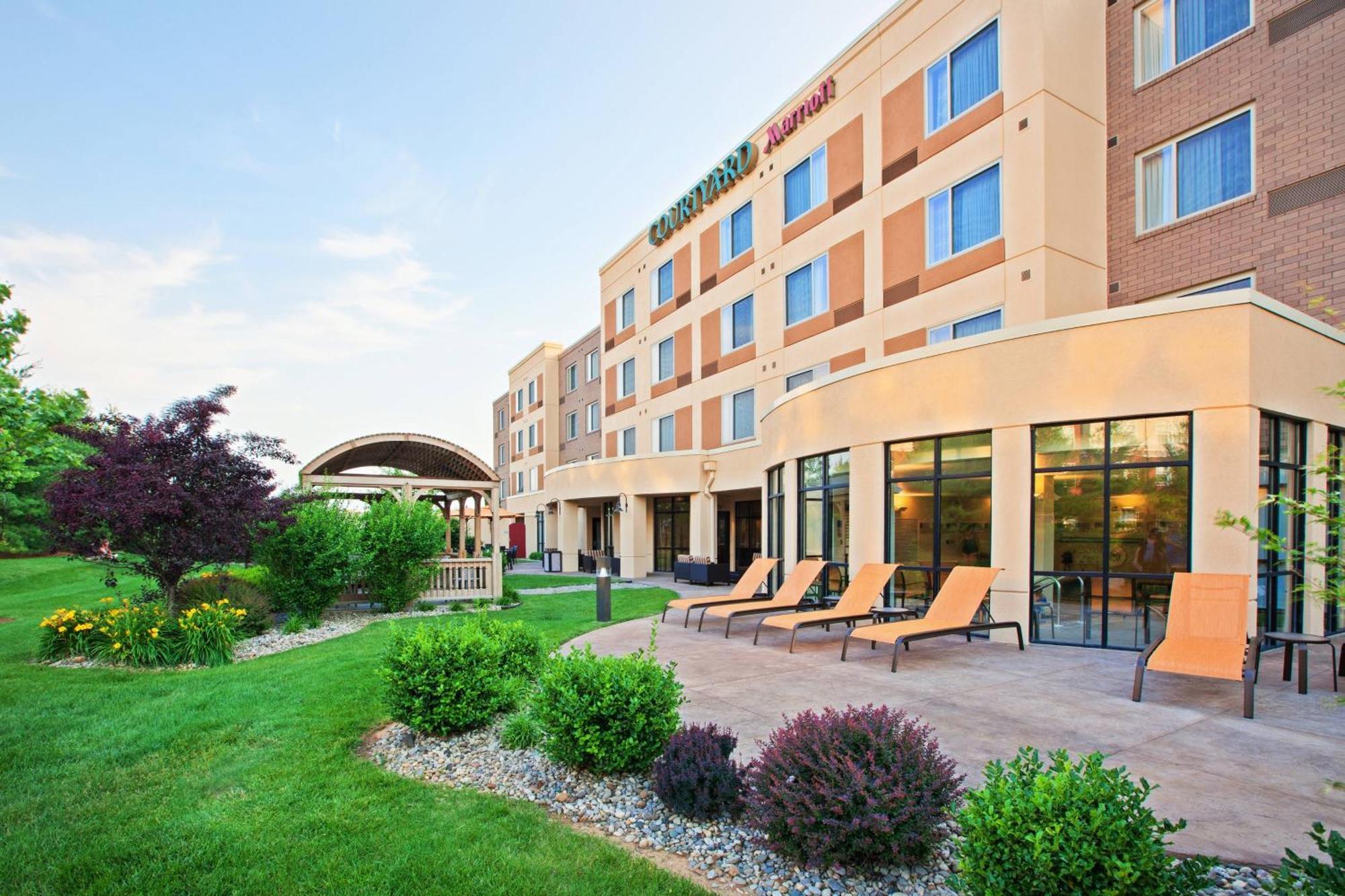Courtyard Louisville Northeast Exteriör bild
