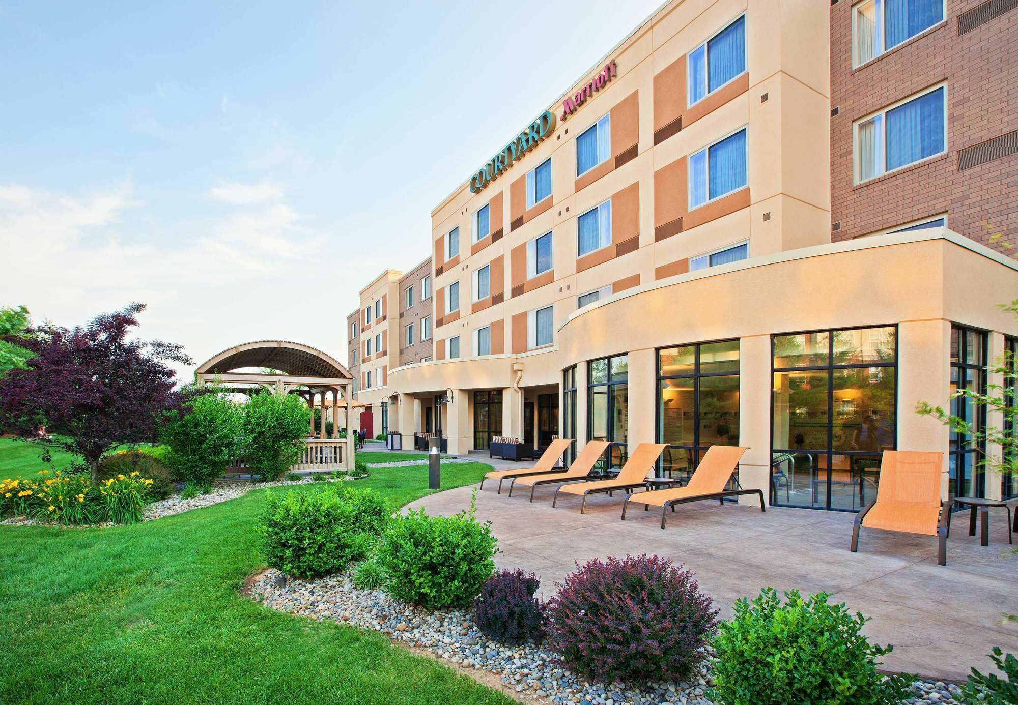 Courtyard Louisville Northeast Exteriör bild